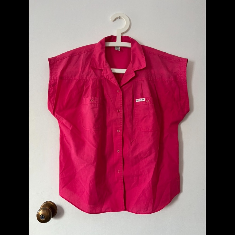Here’s A Hug Pink Sleeveless Blouse sz-L